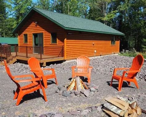 12 Best Cabins on Lake Superior Wisconsin - Paulina on the road