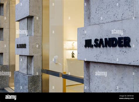 Jil Sander Flagship Store In Der Via Pietro Verri Milano Italien