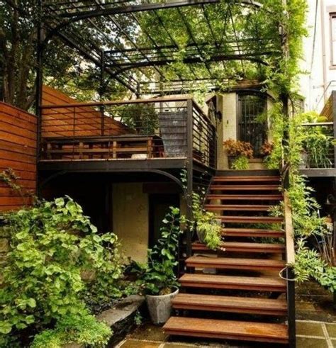 Pin By Yessica On Escaleras Exterior Stairs House Exterior Outdoor