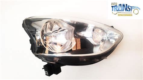 Faro Derecho Nissan March Uso Original Detalle