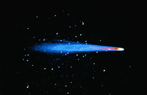 Halley S Comet Facts About History S Most Famous Comet Space PELAJARAN