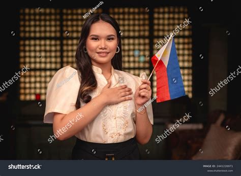 thousand beautiful philippine women royalty  images stock