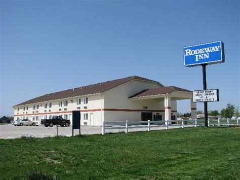 Clean Remote - Picture of Rodeway Inn Larned - Tripadvisor