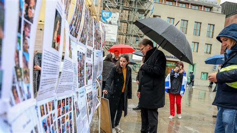 Mahnwache in Fulda zum Gedenken an den Hamas Überfall am 7 Oktober 2023