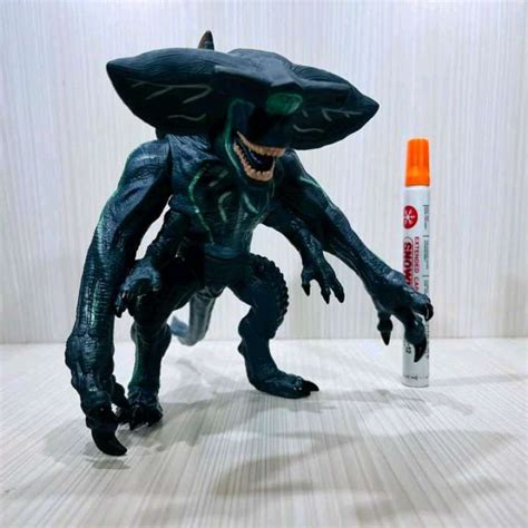 Jual Mainan Action Figure Scunner Pacific Rim Kaiju Kaiju Vinyl Action