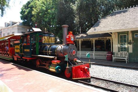 Meet The Steam Engines Of The Disneyland Railroad Fred Gurley Disney