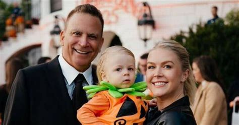 Karoline Leavitt Shares Her Parents’ First Reaction to the 32-Year Age ...