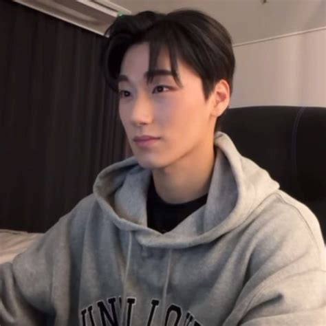 Pin By On ATEEZ YouTube LIVE Sans Cute Hot Korean Guys Boyfriend Pictures