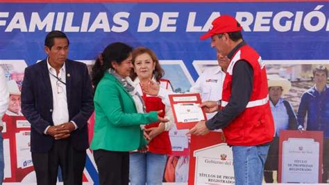 Cajamarca COFOPRI entrega más de 2 400 títulos para lotes de vivienda