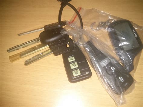 Разбитый брелок сигнализации( — Hyundai Elantra (4G), 1,6 л, 2007 года ...