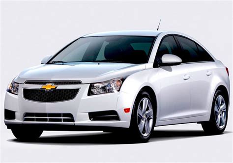 Gm India Launches Updated Chevrolet Cruze At Rs Lakh India