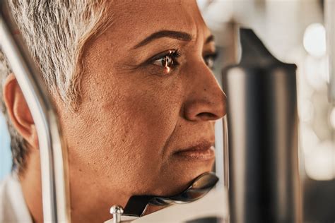 Treating Glaucoma: The Difference Between Eye Drops and Laser Therapy