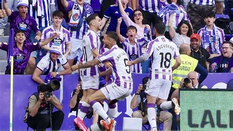 El Valladolid Regresa A Primera En Un Final De Infarto Ante El Villarreal B