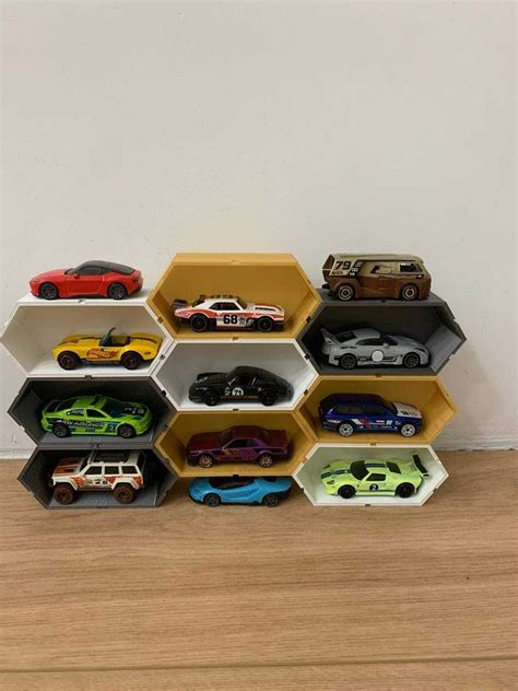 Стенди гаражі для машинок Hot Wheels Хотвілс 40 грн Машинки Львів на Olx