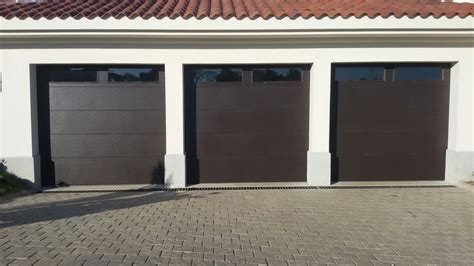 C.H.I. Flush Panel Garage Door | Garage Door Specialist