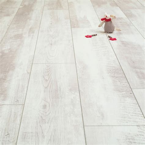 Balento Vintage Whitewashed Oak 10mm Laminate Flooring