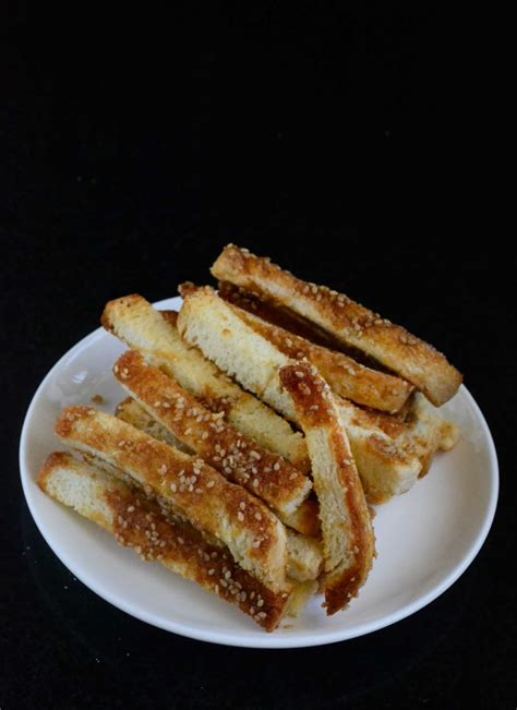 Honey Sesame Chilly Bread Sticks – Gayathri's Cook Spot