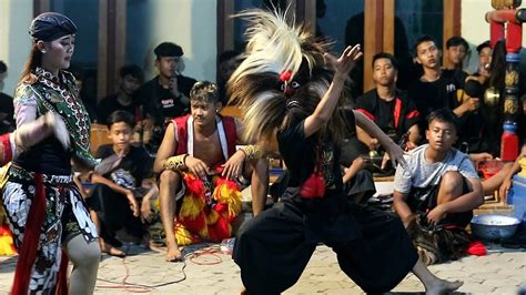 Atraksi Salto Solah Apik Tari Pakem Bujang Ganong Reog Ponorogo Youtube