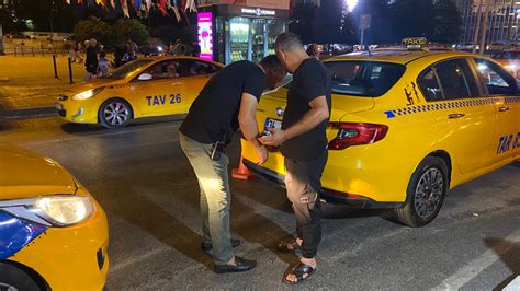 Taksim De Ticari Taksilere Alkol Ve Uyu Turucu Denetimi