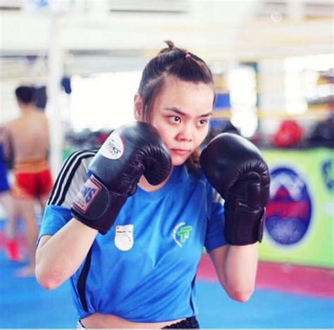 Hot girl Kim Ngân mê Muay Thái