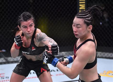 UFC Star Claudia Gadelha Strips Naked To Send Fans Inspirational