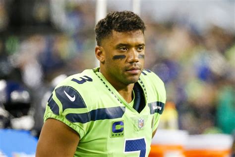 Pittsburgh Steelers Add Russell Wilson to QB Options for 2022 - Sports ...