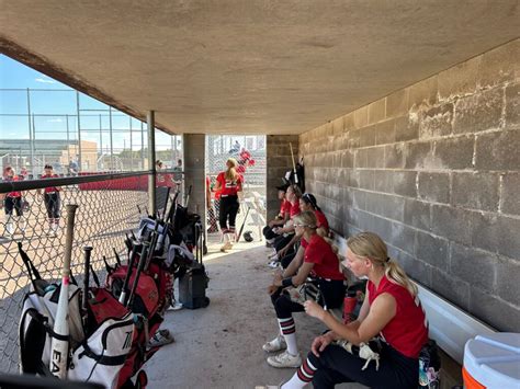 Kneb Am 960 Am 100 3 Fm Scottsbluff Softball Opens At State