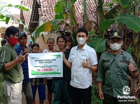 Perhutani Perhutani Salurkan Bantuan Dana Tjsl Di Madiun