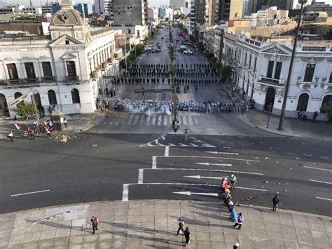 Perú Colectivo De Ddhh Critica Represión A Manifestantes Infobae