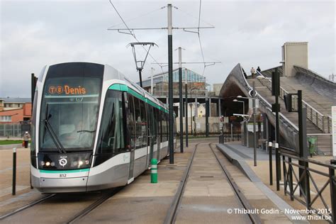 Tram Sur La Ligne T Ratp Villetaneuse Photos De Trams Et