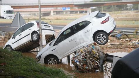 Inondations En Espagne Valence L Impossible D Compte Du Nombre De