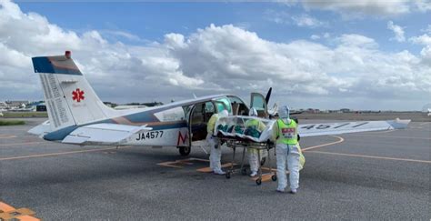 民間救急の軽飛行機が墜落 2人死亡 沖縄・伊江島空港で訓練中 アーカイブ記事 沖縄タイムス＋プラス