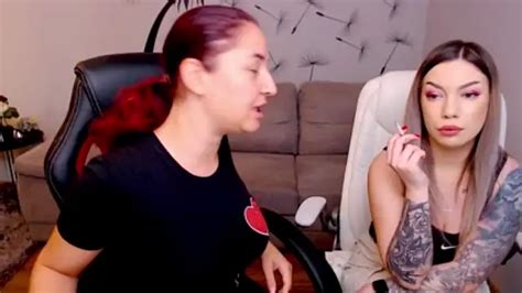 Busty Queen Cam Model Live Nude Adult Sex Chat Booble