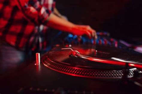 The Best Dj Turntable For Beginners Dj Guide Blog Recordcase De