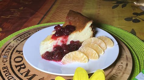 Gâteau au Fromage avec Sauce aux Canneberges