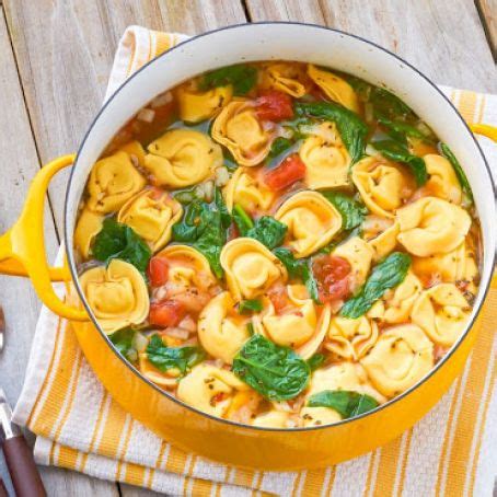 One Pot Creamy Tomato Tortellini Soup Recipe Dandk Organizer