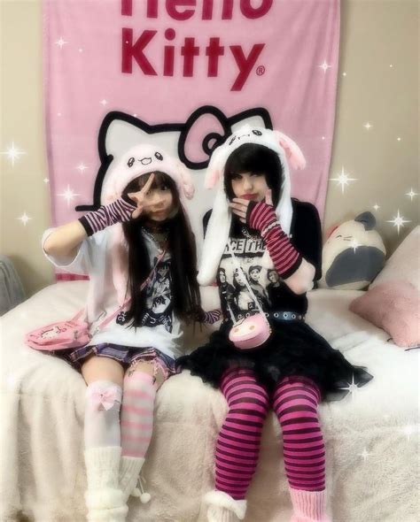 Pastel Kawaii Bubble Goth Girls Pink Alternative Emo Sanrio In