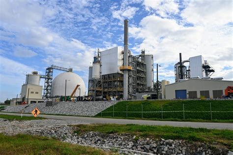 Duke Energy Begins Processing Coal Ash For Recycling At 2 North