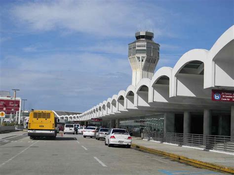 San Juan Luis Muñoz Marín International Airport (SJU) - Pedro Carrion