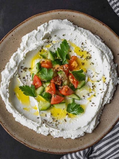 How To Make Labneh Easy And Authentic Urban Farm And Kitchen