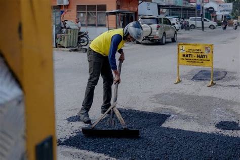 PUPR Pekanbaru Gesa Perbaikan Jalan Rusak Sebelum Lebaran Tiga Ruas