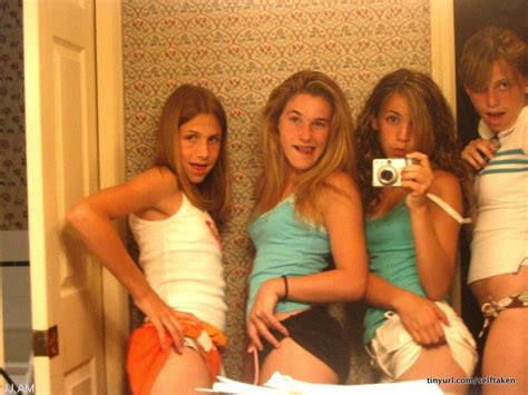 Amateur Teen Selfies Selfshot Mirror Porn Pic