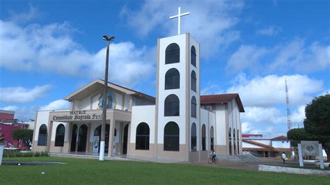 Homem é Detido Após Ameaçar Padres De Morte Na Frente De Igreja Em