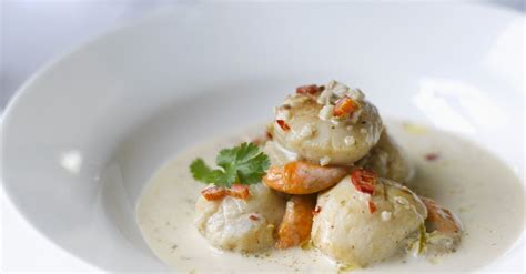 Scallops with a Cream Sauce recipe | Eat Smarter USA