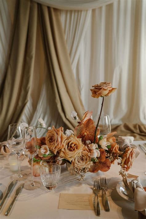 London Wedding Flowers Inspiration For Dressing Your Dry Hire Wedding