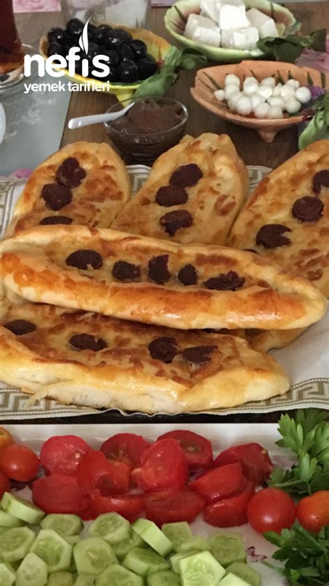 Sucuk Kaşar Peynirli Pide Nefis Yemek Tarifleri