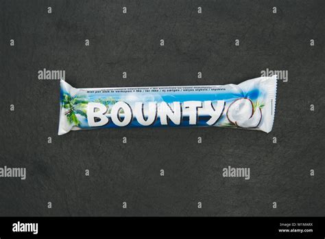 Bounty Chocolate Bar Wrapper Hi Res Stock Photography And Images Alamy