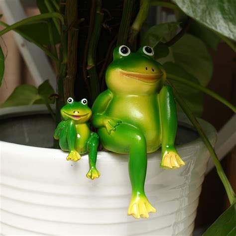 Resin Sitting Frogs Statue Outdoor Frog Sculpture Garden Decorations