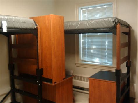 William & Mary Dorm Room Photo Gallery - Bedlofts, Microfridges, Futons ...