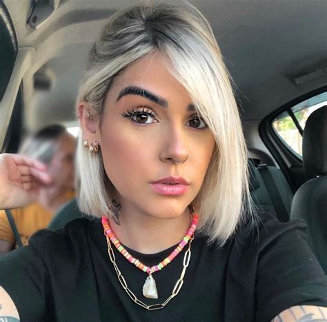 Best Hair Colour Ideas For Bob Cut Blonde Bob With Curtain Bangs Artofit